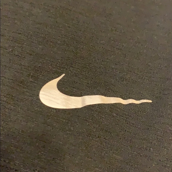 ✔️Nike Dri-Fit Cool Breeze (updated) Shirt Size S - Picture 3 of 5